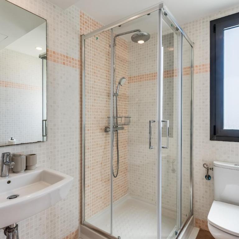 Sea View & Mountain View Apartment with Private Jacuzzi - Sunset Golf, Estepona - Apartamento - 22