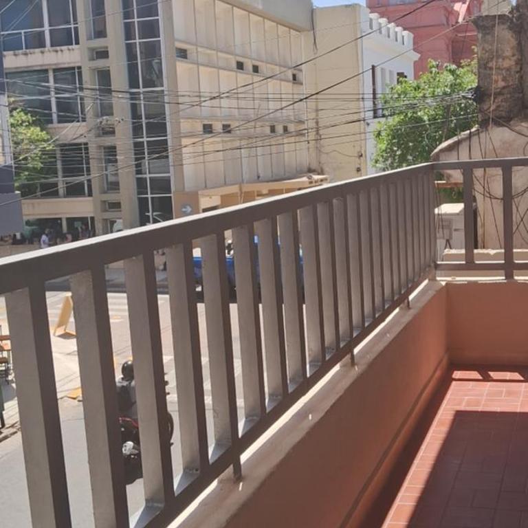 Departamento 1 Sarmiento - Apartamento de 1 dormitorio - 2