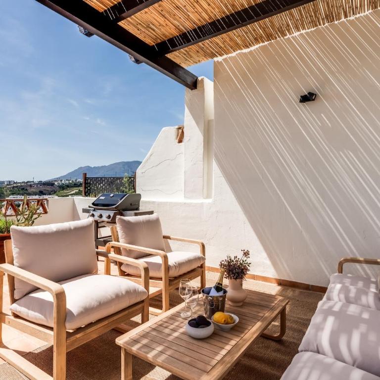 Sea View & Mountain View Apartment with Private Jacuzzi - Sunset Golf, Estepona - Apartamento - 6