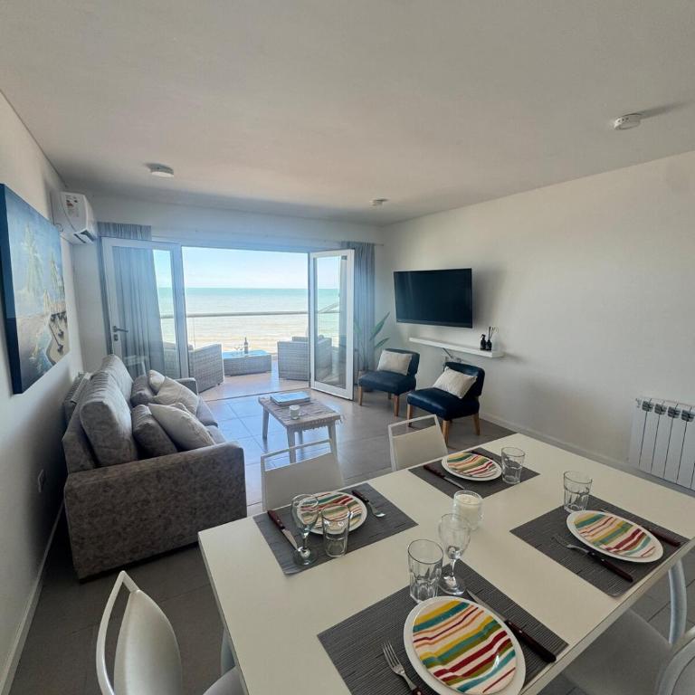 Depto Premium con vista infinita frente al mar - Apartamento de 2 dormitorios - 10
