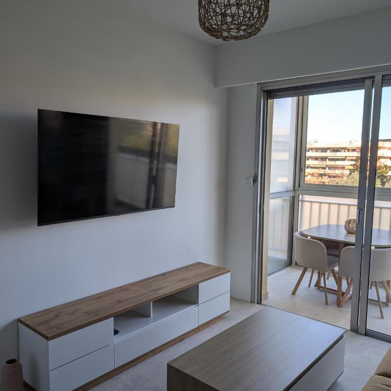 T2 cosy proche de Nice - a 2 min à pied de la plage - Apartment mit 1 Schlafzimmer - 6