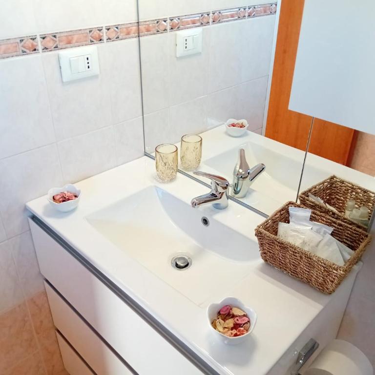 La Dimora di Deborah Terrazza Panoramica, Centro & Stazione a 4 min, Relax e Comfort - Apartment mit 1 Schlafzimmer - 11