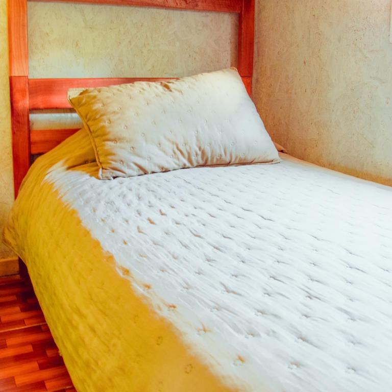 Cabañas El Rosal - Three-Bedroom House - 7