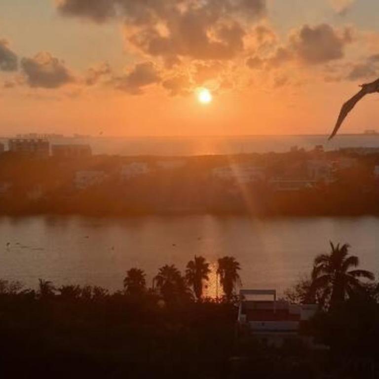 SEA-FRONT VILLA, Isla Mujeres! Stunning Sea Views! - Two-Bedroom Apartment with Balcony and Sea View - 58