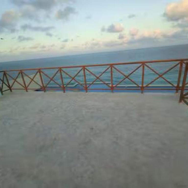 SEA-FRONT VILLA, Isla Mujeres! Stunning Sea Views! - Two-Bedroom Apartment with Balcony and Sea View - 57