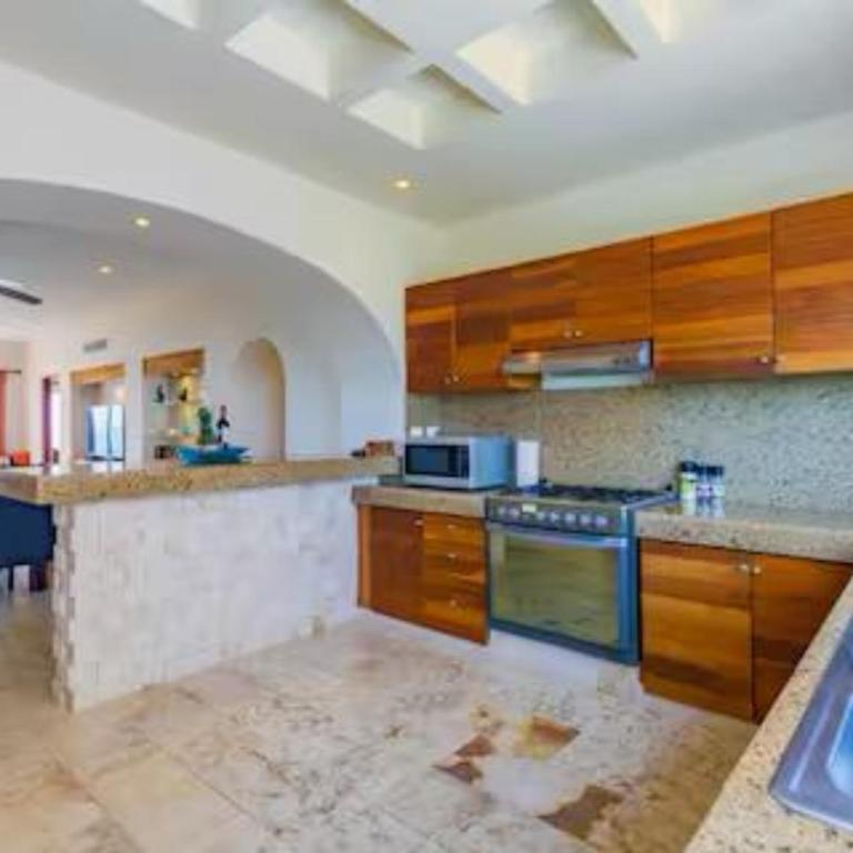 SEA-FRONT VILLA, Isla Mujeres! Stunning Sea Views! - Two-Bedroom Apartment with Balcony and Sea View - 43