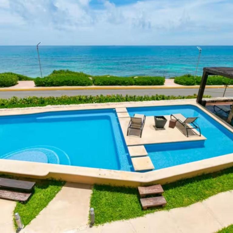 SEA-FRONT VILLA, Isla Mujeres! Stunning Sea Views! - Two-Bedroom Apartment with Balcony and Sea View - 2
