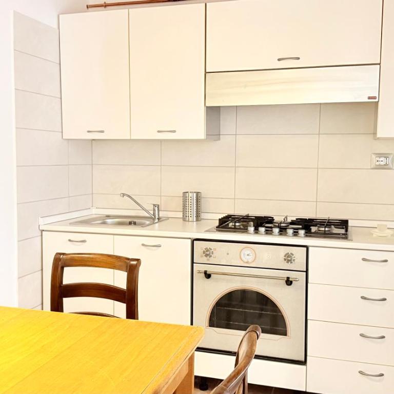 S231 - Delizioso appartamento in centro a Sirolo - Two-Bedroom Apartment - 15