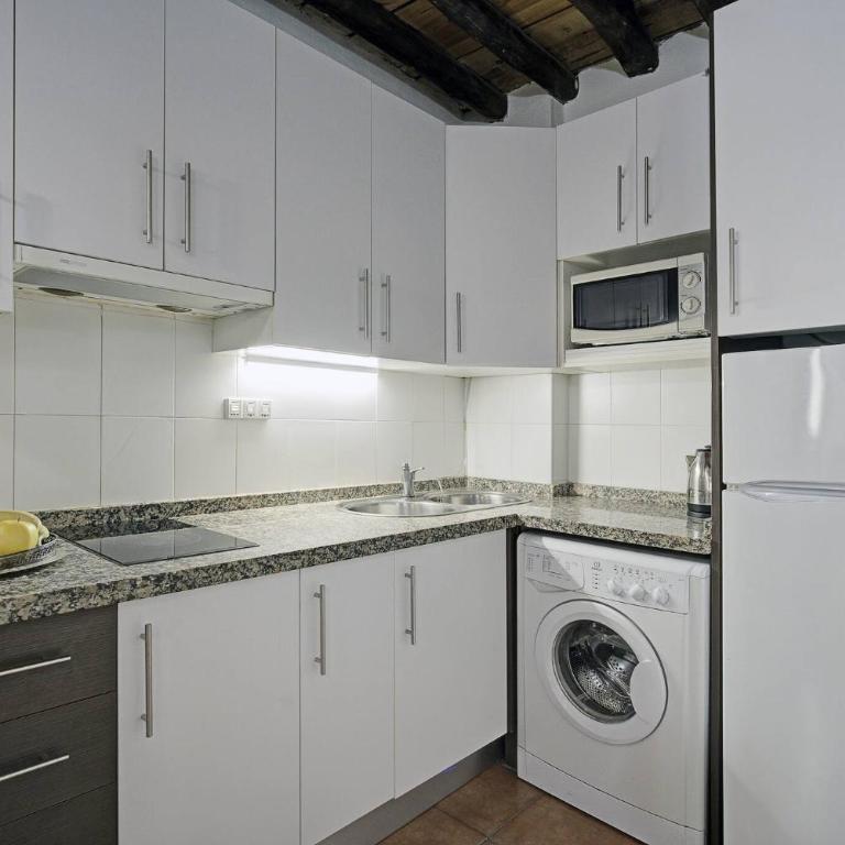 GATU a los pies de la Alhambra 1A - Three-Bedroom Apartment - 10