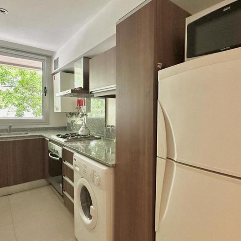 Check and Home - Sarmiento - Moderno con Pileta y Cochera - One-Bedroom Apartment with Balcony - 6