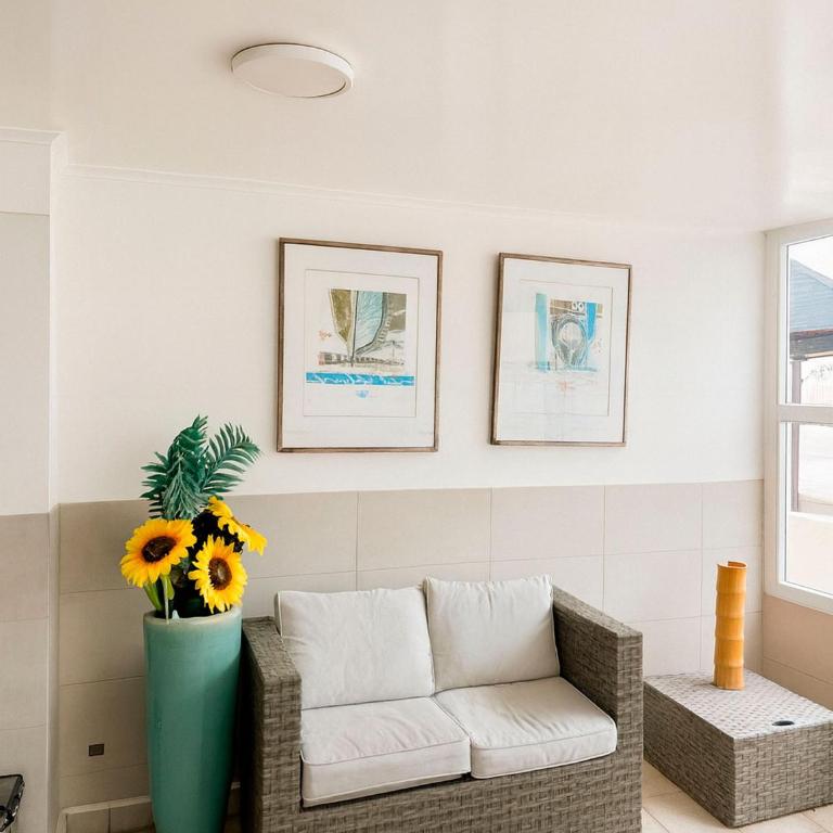 AQUA – Sea, Space, Views and Premium Amenities - Three-Bedroom Apartment - Oceanfront - 40