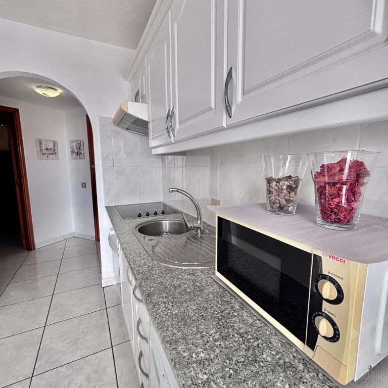Cindy Golden Bay SeaView Terrace - Apartamento con vistas al mar - 51