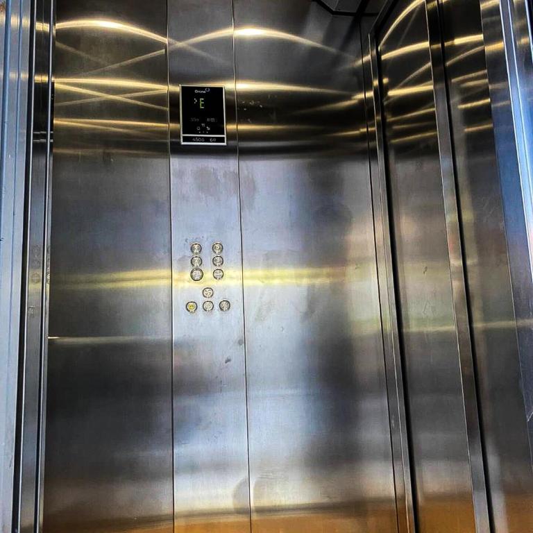 Alojamiento de Alta Gama con Ascensor y Diseño Moderno - One-Bedroom Apartment - 6