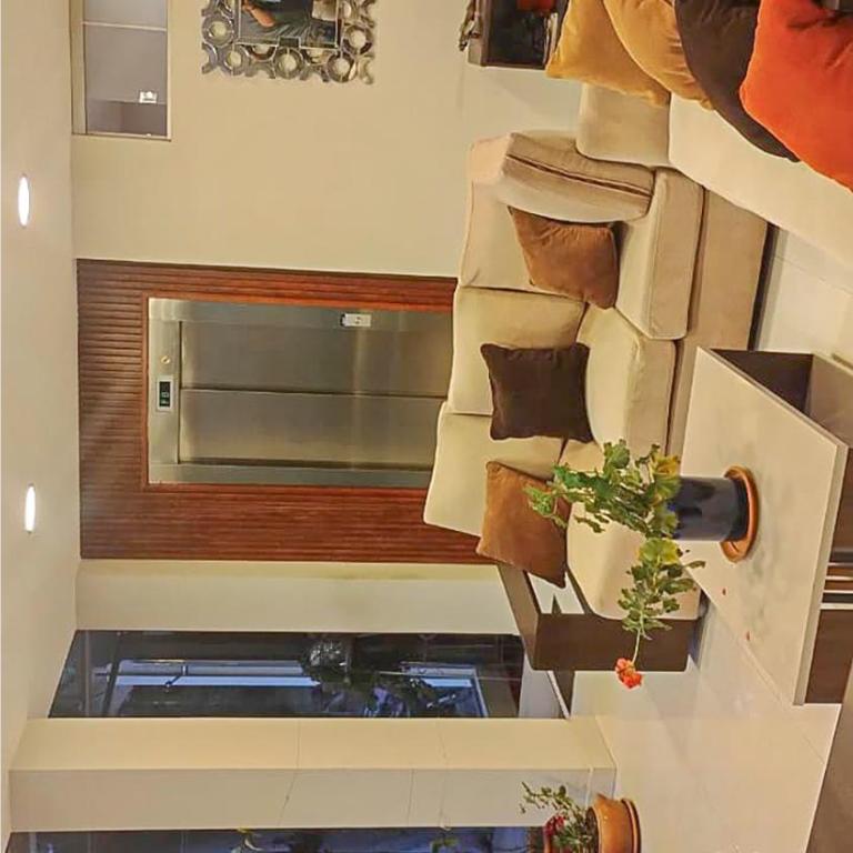 Alojamiento de Alta Gama con Ascensor y Diseño Moderno - One-Bedroom Apartment - 3