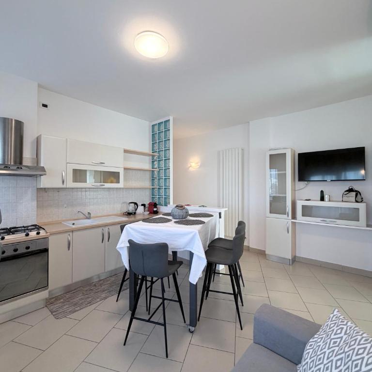 Nievo-Ceccarini Pedonale - Flexrent Immobiliare Abissinia - Two-Bedroom Apartment - 6