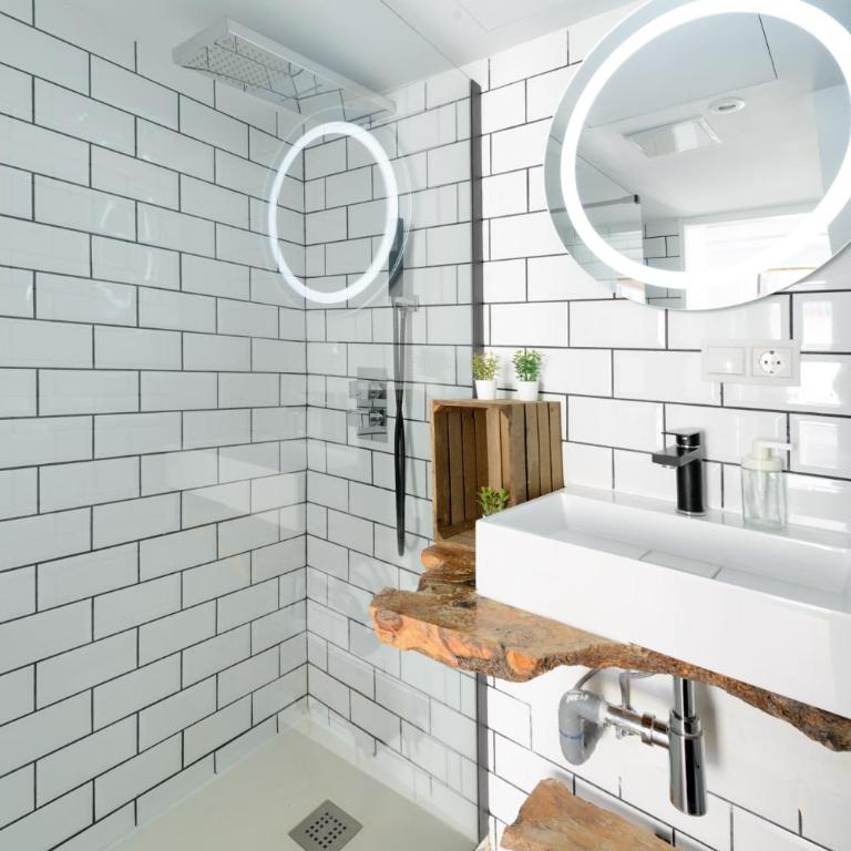 Alojamiento temporal en plaza Santa Ana - Two-Bedroom Apartment - 17