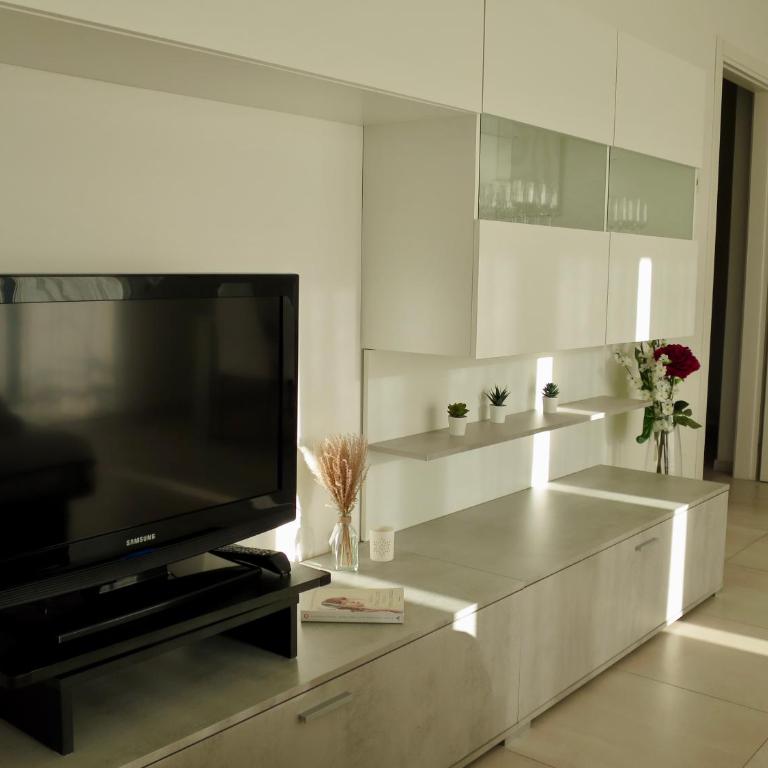 Lily House - Appartamento con 2 Camere da Letto e Terrazza - 12