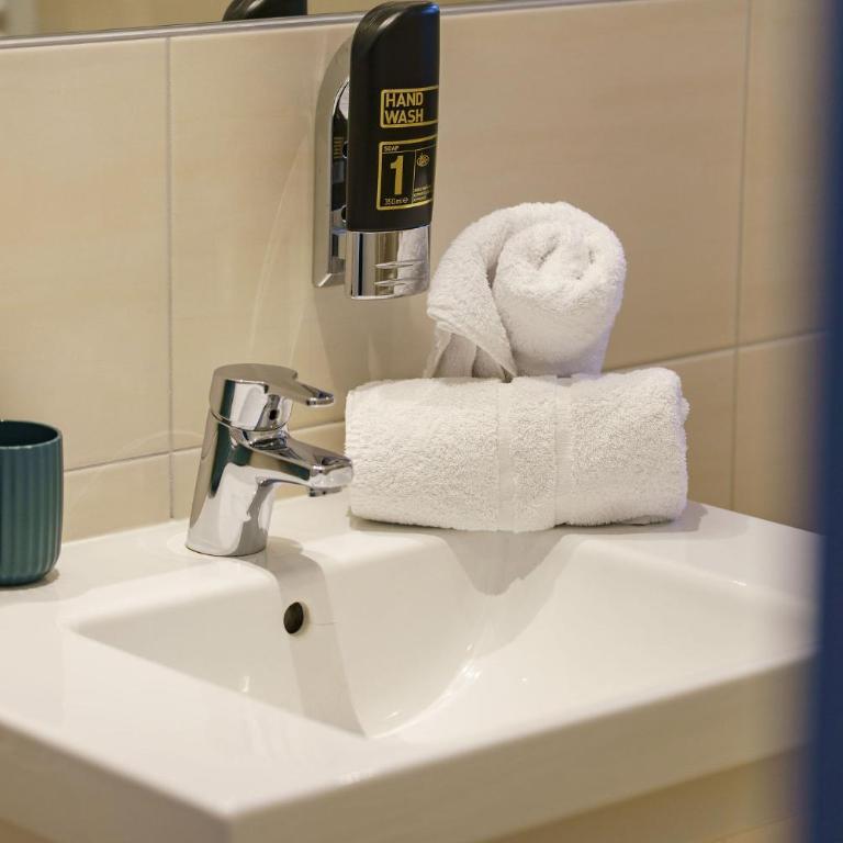 Landhaus Hubertus Wellness & Breakfast - Doppelzimmer mit Balkon - 6