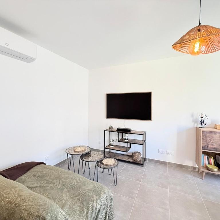 Green Cocon Six-Fours - Two-Bedroom Apartment - 5