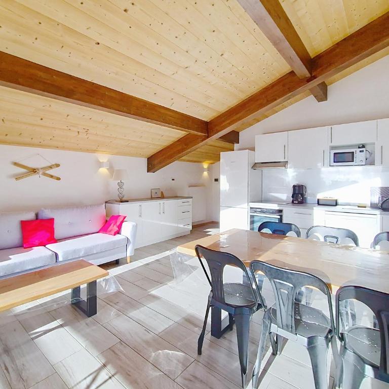 Crémaillère CL402 MODERN & CENTER 6 Pers - Apartment with Balcony - 2