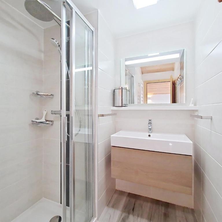 Crémaillère CL402 MODERN & CENTER 6 Pers - Apartment with Balcony - 9