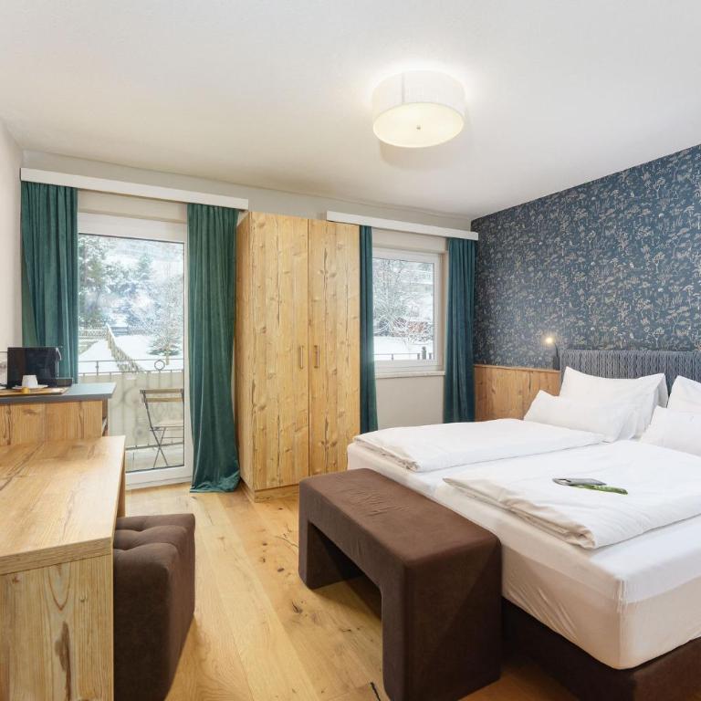 Landhaus Hubertus Wellness & Breakfast - Doppelzimmer mit Balkon - 1