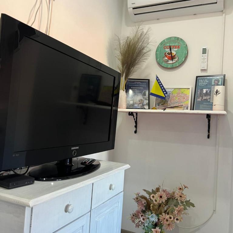 Apartman Orhan - Three-Bedroom Apartment - 10