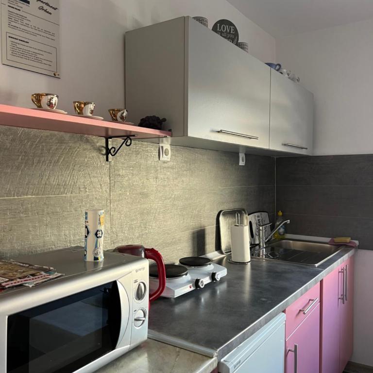 Apartman Orhan - Three-Bedroom Apartment - 8