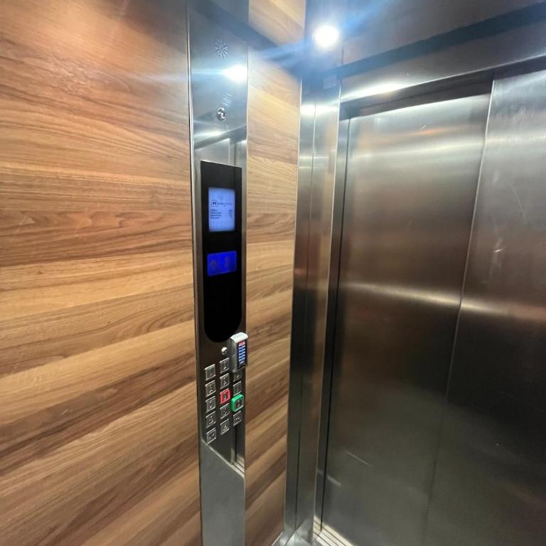 EM Modern Stay Sarajevo Bulevar ParkingGarage - Apartman sa 2 Spavaće Sobe - 22
