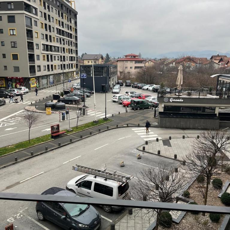 EM Modern Stay Sarajevo Bulevar ParkingGarage - Apartman sa 2 Spavaće Sobe - 4