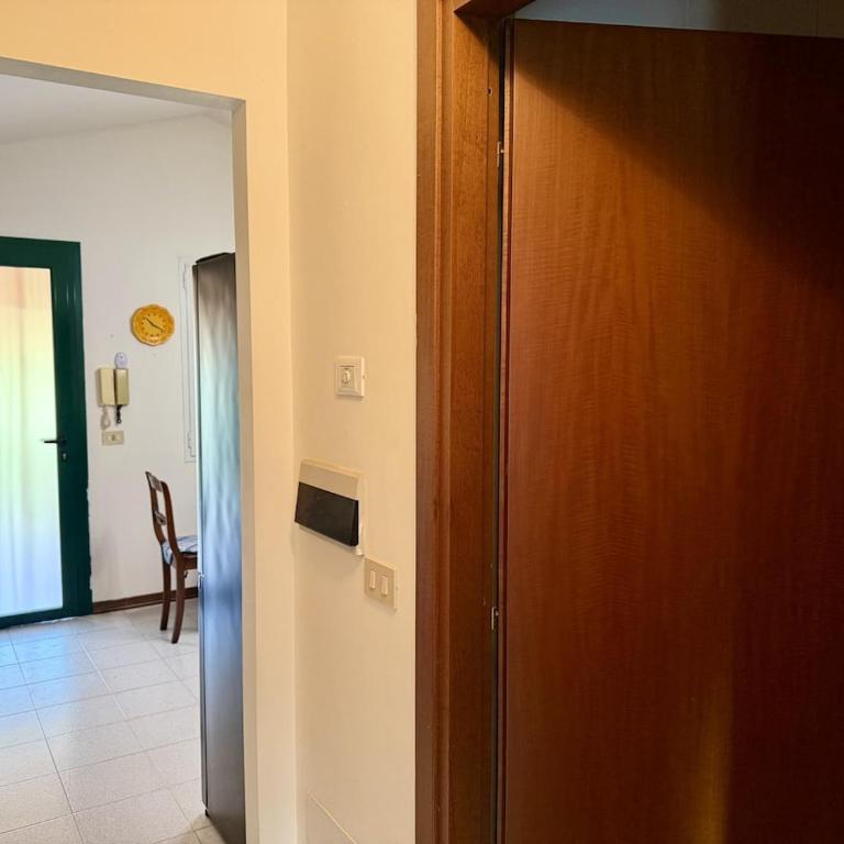 HOST4U - Casa con Giardino e Parcheggio Privato - Casa Carla - Appartamento con 1 Camera da Letto - 7