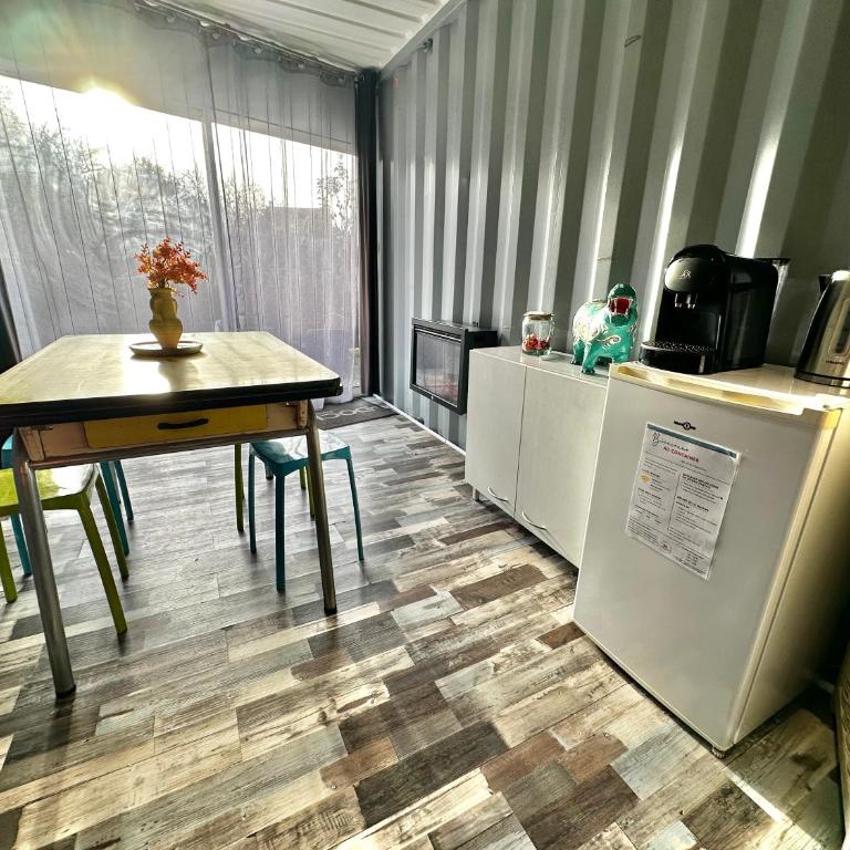 Séjour insolite dans un Container aménagé à Berck avec Borne d'arcade et Babyfoot - Familienstudio - 19