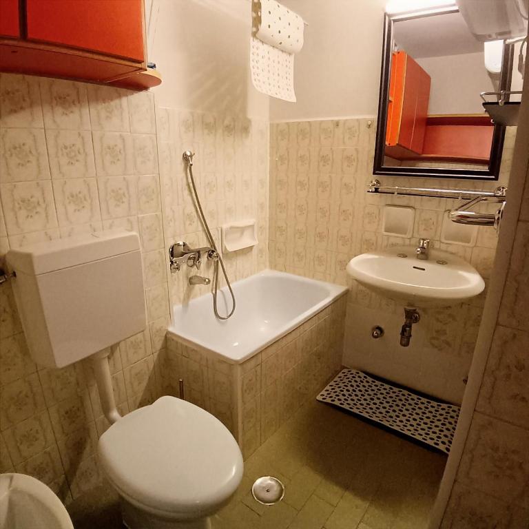 Il Monolocale del Weiss - ai piedi delle piste da sci - Appartamento con 1 Camera da Letto e Balcone - 6