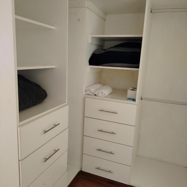 Departamento Executive 2BR Balcón Frente al Mall Santa Catalina - Two-Bedroom Apartment - 8