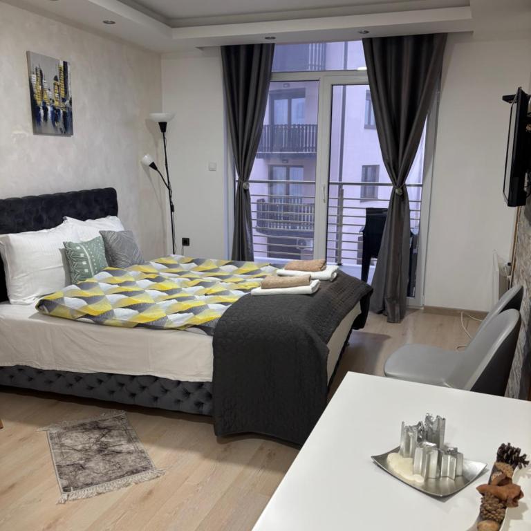 Apartmani Balkan Square - Studio with Balcony - 1