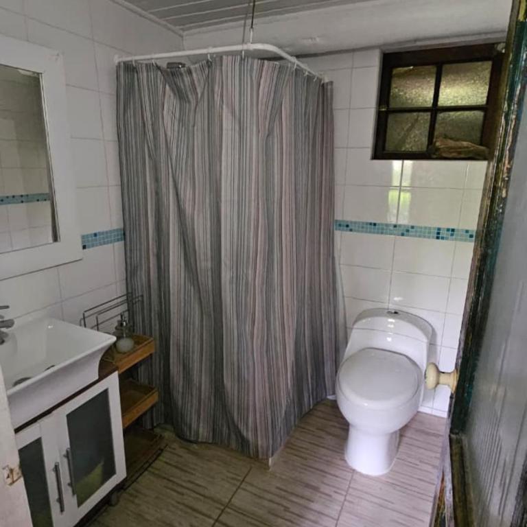 Casa del Lago Rapel - Five-Bedroom House - 12
