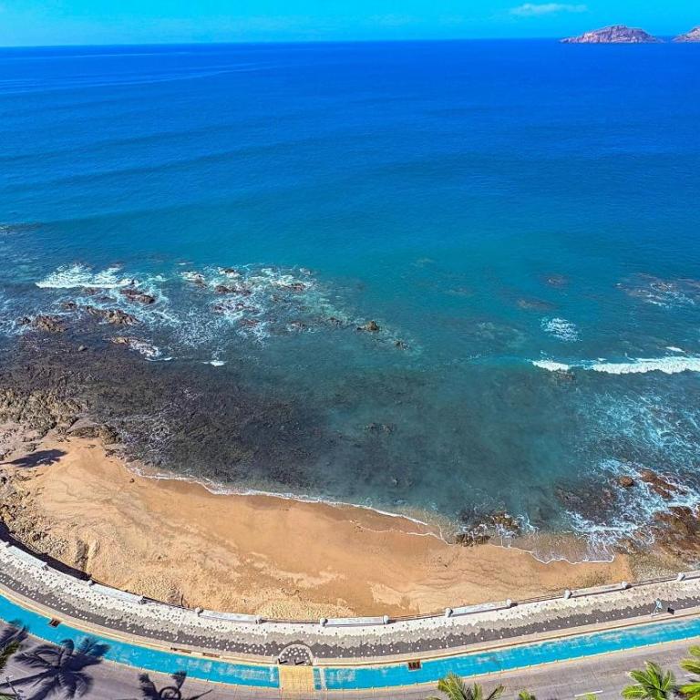 Boca de Cielo · Malecón · Ocean Views - Apartment with Balcony - 13