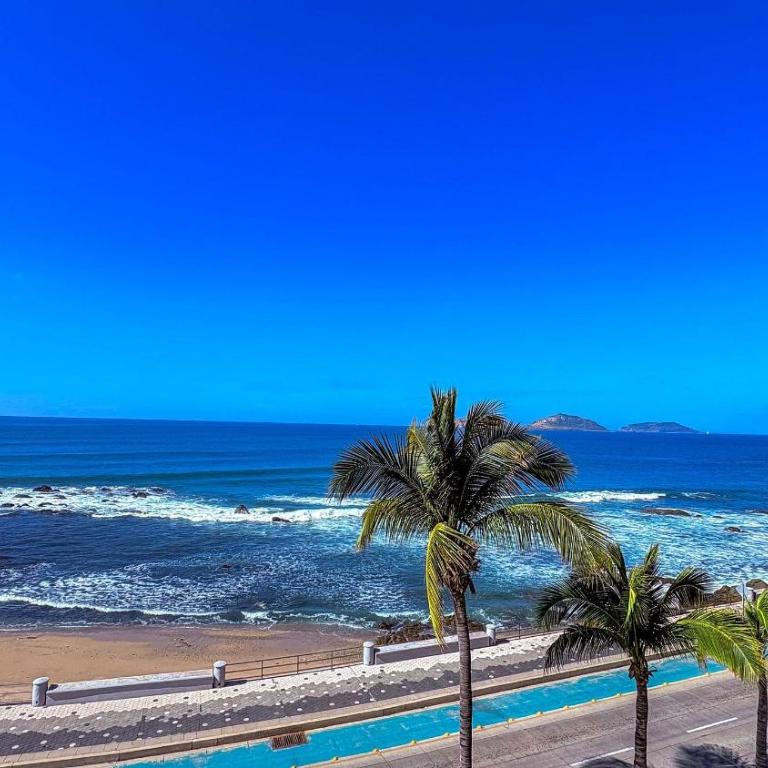Boca de Cielo · Malecón · Ocean Views - Apartment with Balcony - 16
