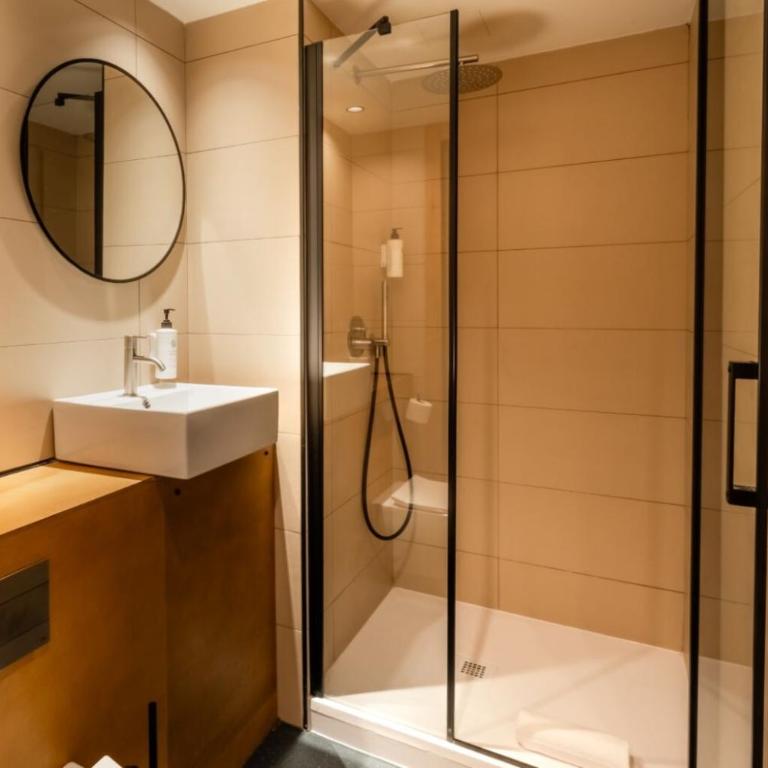 easyHotel Valencia Ciutat Vella - Standard Twin Room - 7