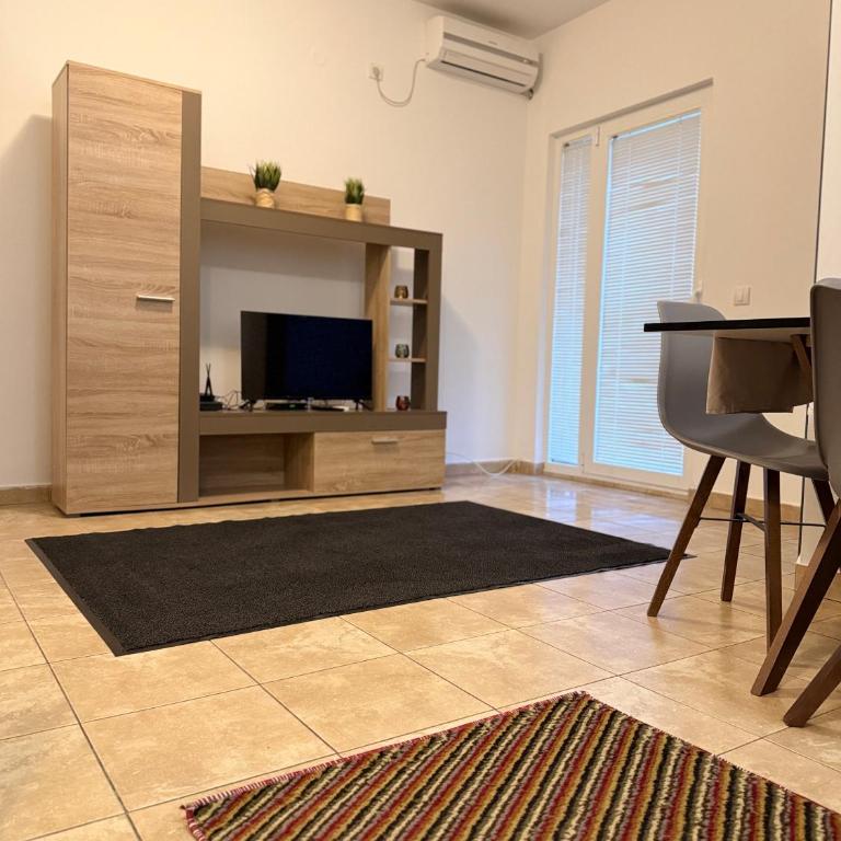 Luma Budva Apart Hotel - Deluks Apartman sa 2 Spavaće Sobe i Balkonom - 8