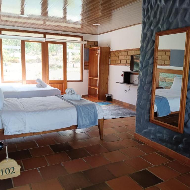 Hotel Pliosaurio Campestre - Triple Room with Garden View - 14