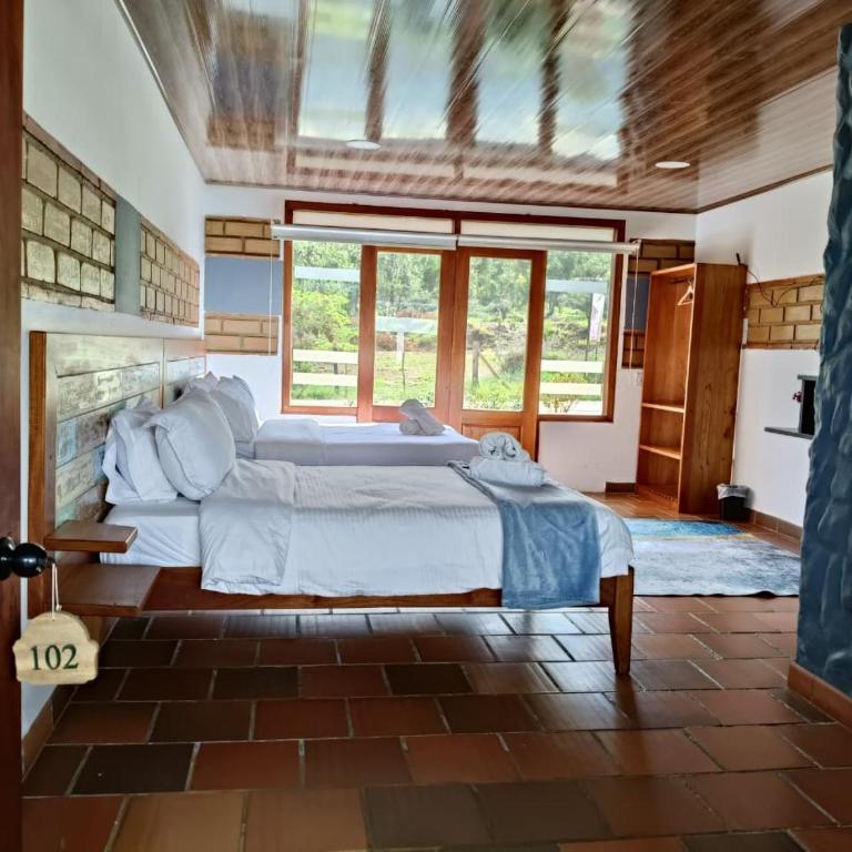 Hotel Pliosaurio Campestre - Triple Room with Garden View - 8