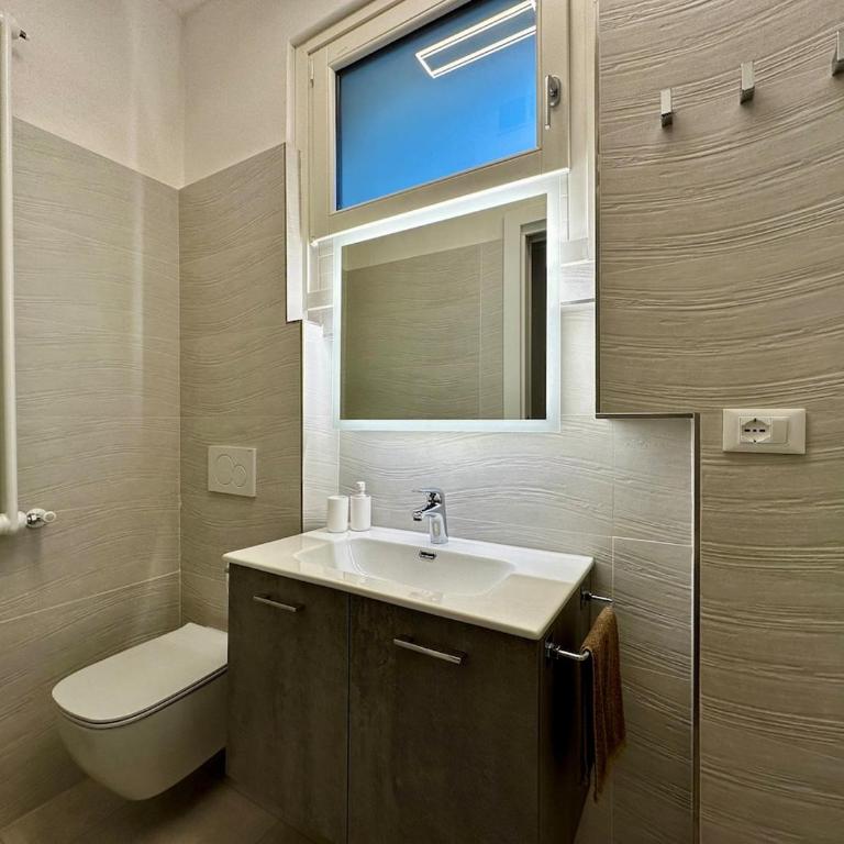 Villa Venezia Garda lake view Jacuzzi - Villa - 13