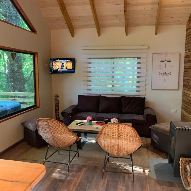 Cabaña Bosque Río - Three-Bedroom House - 27