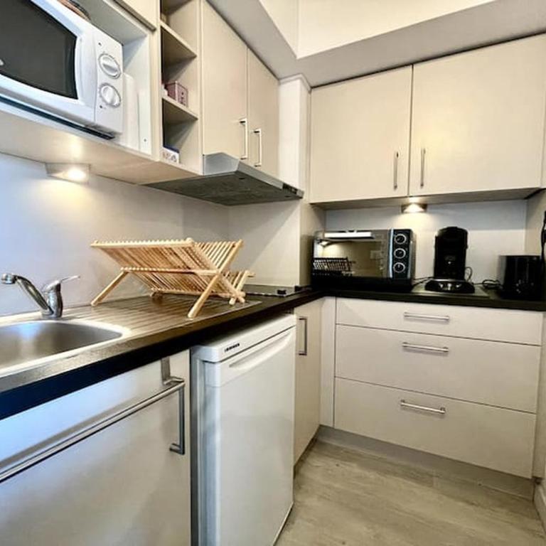 Appartement studio 2 personnes dans résidence vue mer - One-Bedroom Apartment - 13