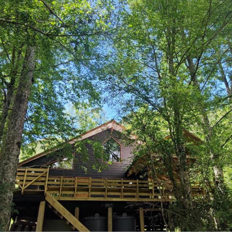 Cabaña Bosque Río - Three-Bedroom House - 29