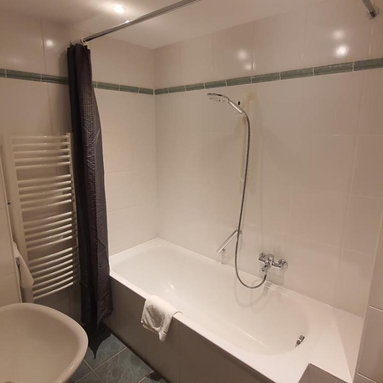 Hotel Der Tannenbaum - Standard Doppelzimmer - 6