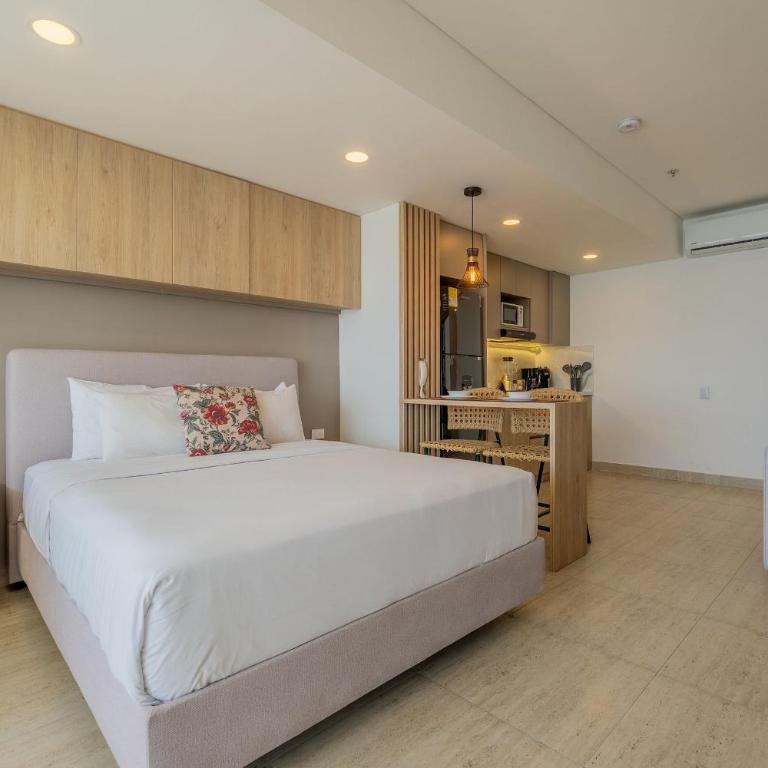Suite 15th floor con vista mar y piscina CB1511 - Queen Suite - 10