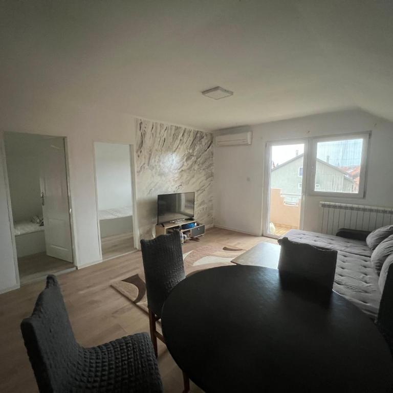 Beograd, Koteź - Apartman sa 2 Spavaće Sobe - 1