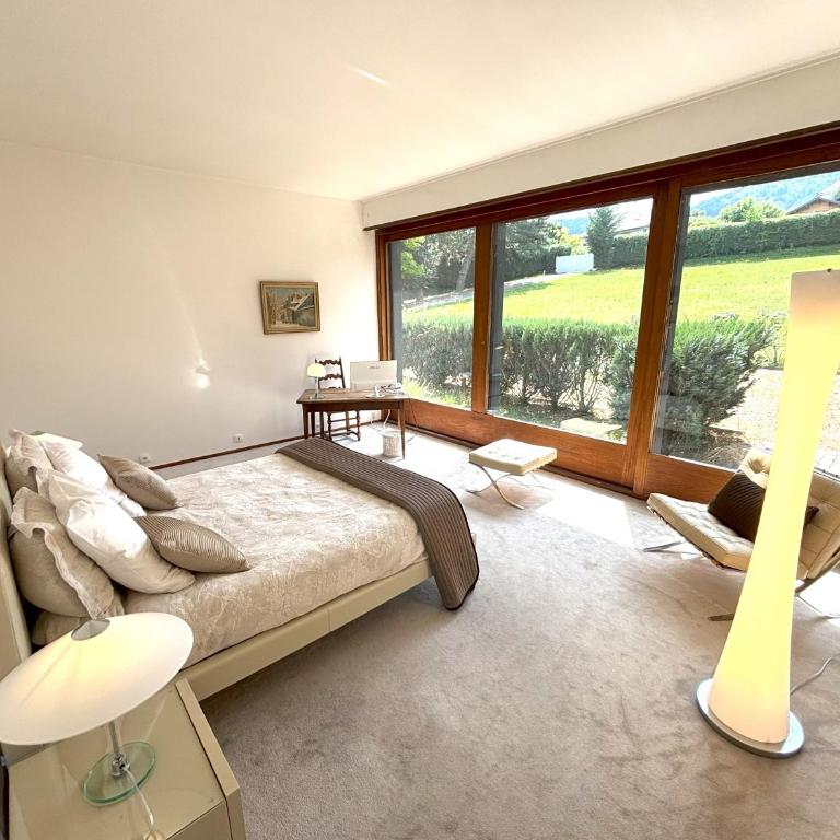 Evian villa with Lake Geneva views in 1960 mid-century modern style - Villa - 28